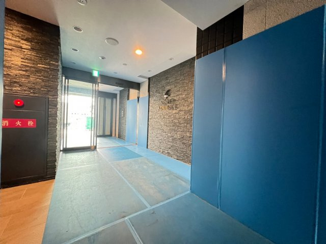 アドバンス上町台シュタットのロビー