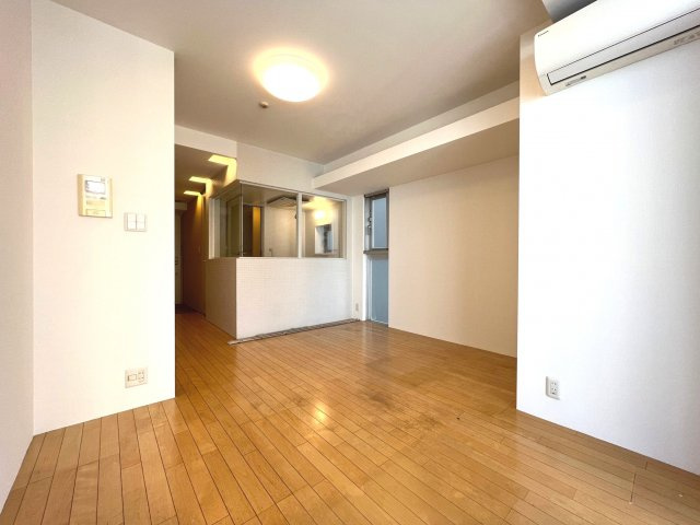 アーバネックス淀屋橋の居間・リビング