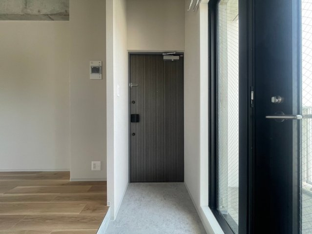 ブリリアントコートクラージュの玄関