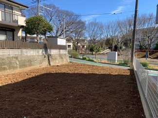 【外観】 | グランファミーロ仁戸名町　京成千原線「大森台駅」道路を挟んで公園があり、環境の良い立地です。