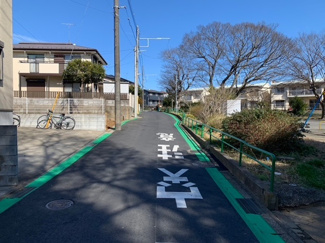 【前面道路含む現地写真】 | グランファミーロ仁戸名町　京成千原線「大森台駅」小学校も徒歩5分　千葉東病院も徒歩3分、コンビニ徒歩2分、スーパー徒歩9分と、通学、買物、医療関係も近く便利な立地！