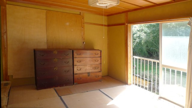 野郷町戸建てのその他|増築部　2階。和室。掃き出しの窓があり、風と光を感じる事ができます。