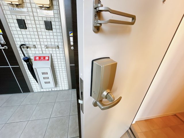 セジュールウィット共栄の玄関