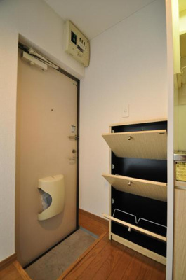 【玄関】 | フォレスト平尾 | 別号室の写真になります。現況優先。