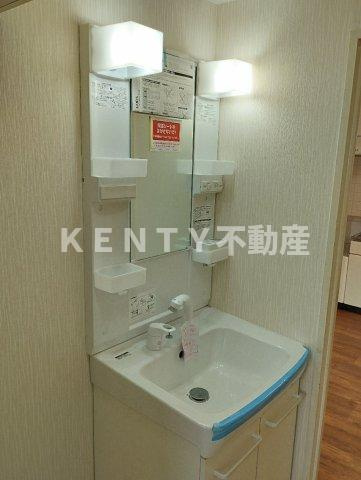 【洗面所】 | グランパ池上 | 忙しい朝には欠かせない洗面所です