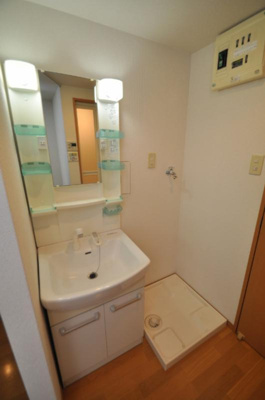 【洗面所】 | イル・グラッツィア大濠西Ⅰ | 別号室の写真になります。現況優先。