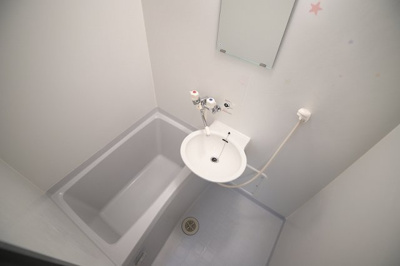 【浴室】 | メゾンKT21 | 別号室の写真になります。現況優先。