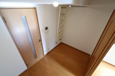 【居間・リビング】 | ヴェルナール美野島 | 別号室の写真になります。現況優先。