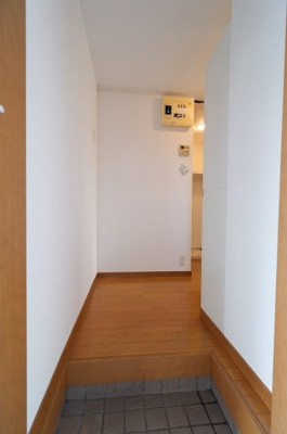 【玄関】 | ヴェルナール美野島 | 別号室の写真になります。現況優先。