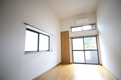 【居間・リビング】 | ルミエール・ドゥ | 別号室の写真になります。現況優先。