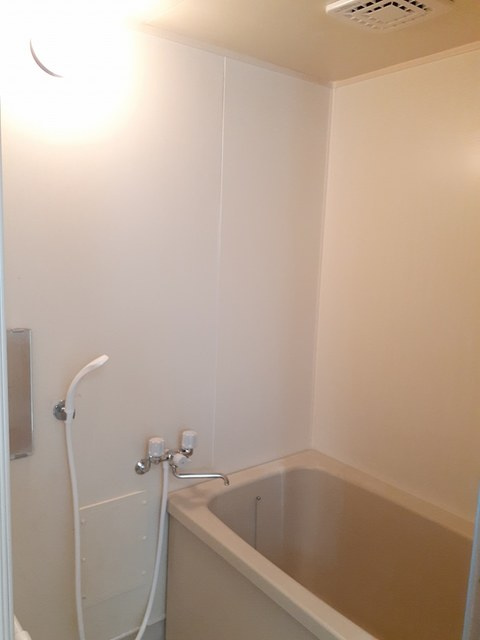 ブルージュ名和の浴室