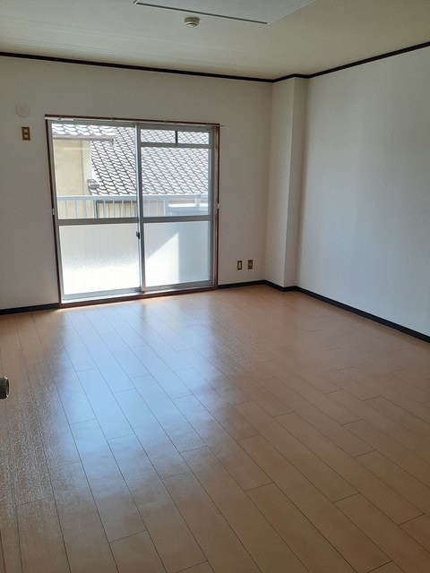 ブルージュ名和の居間・リビング