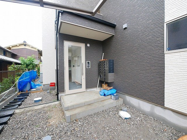 ジーメゾン奈良大森カルムのエントランス|毎日通るエントランスはこのようになっています