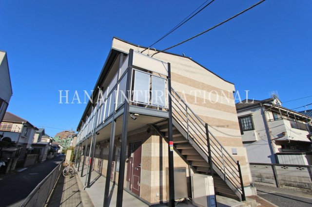 レオパレスサカエの外観