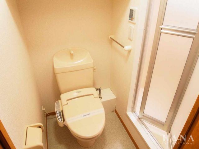 レオパレスサカエのトイレ