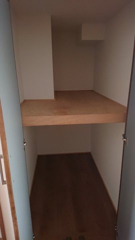 京都市上京区仁和寺街道千本東入西富仲町の一戸建ての収納