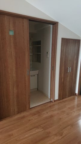 京都市上京区仁和寺街道千本東入西富仲町の一戸建ての内装