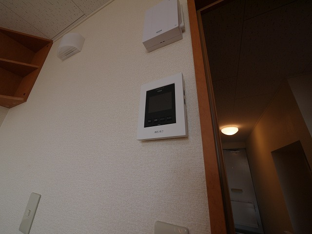 レオパレスオアシスのセキュリティ|来客もモニター付きインターホンで安心！