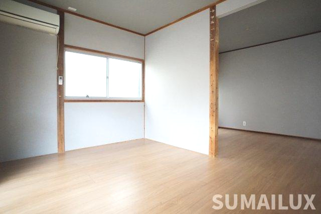 出水3丁目戸建の居間・リビング