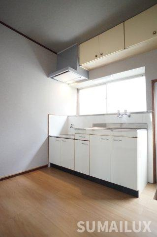 出水3丁目戸建のキッチン