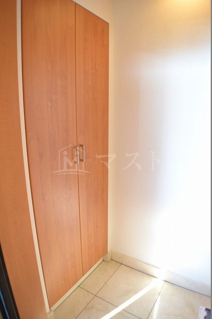 リーガル四ツ橋筋の玄関