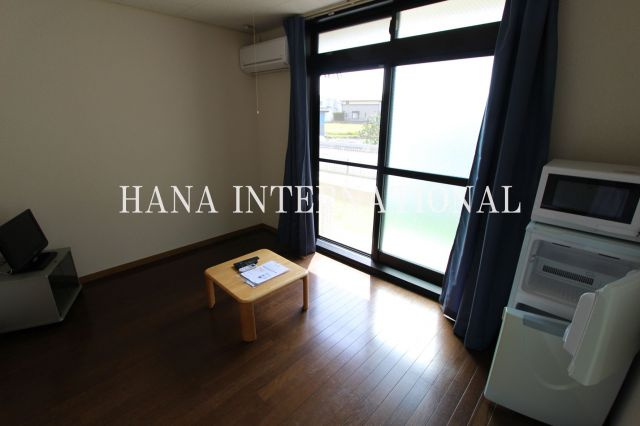 レオパレスエスぺランサ府中の居間・リビング