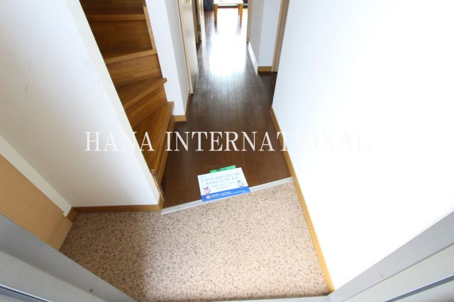 レオパレスエスぺランサ府中の玄関