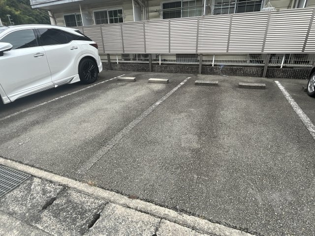 ソレイユ井ノ口の駐車場