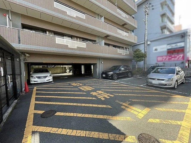 デュアル四條畷の駐車場|駐車場
■物件内覧・資金計画相談・住宅ローン相談、リフォーム相談、お問合せ受付中■
※当日・翌日のご内覧、ご相談はお電話でのお問合せがスムーズです！