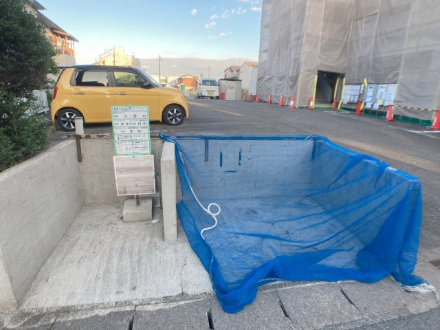 ニューリタンスの駐車場
