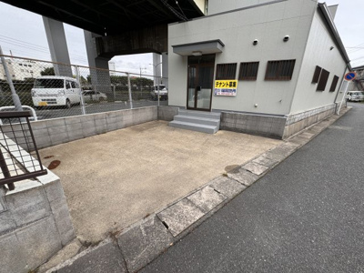 【駐車場】 | 東港一丁目　工場