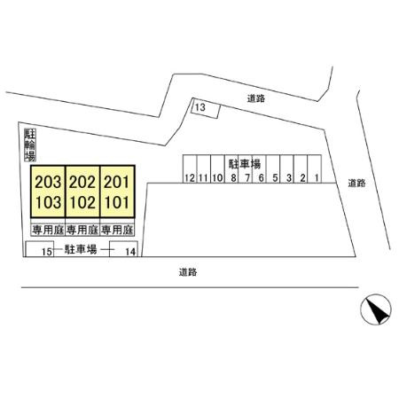 ロイヤル ローサの駐車場