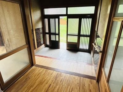 【玄関】 | 西枇杷島町貸家