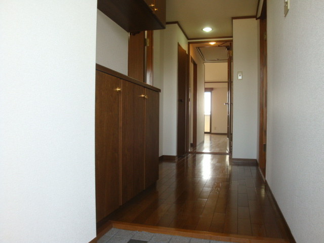 センチュリーコート宝塚の玄関