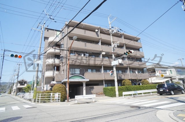 センチュリーコート宝塚の外観