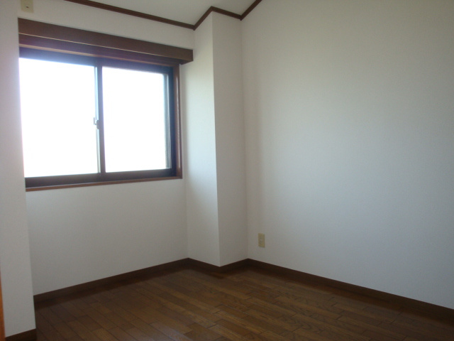 センチュリーコート宝塚の洋室