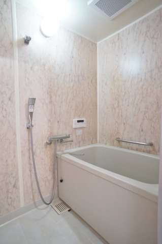 宝塚彩悠館の浴室