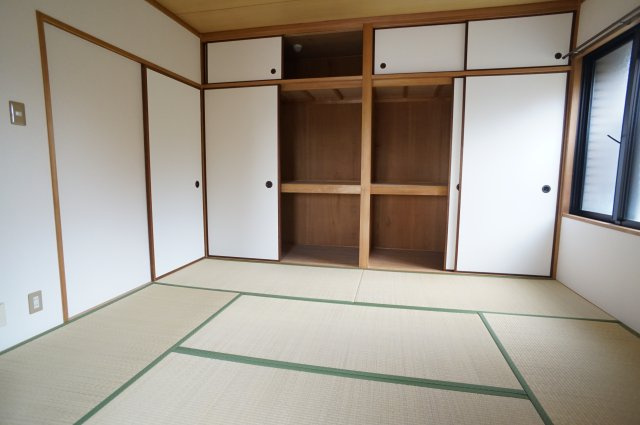 宝塚彩悠館の寝室