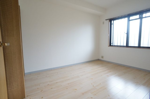 宝塚彩悠館の寝室