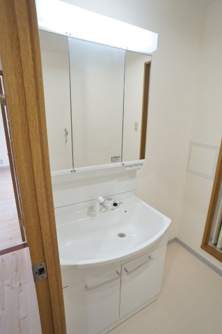 宝塚彩悠館の洗面所