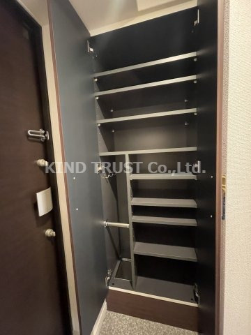 プレサンス梅田北パワーゲートの収納|ちょっとした収納スペースも充実しています