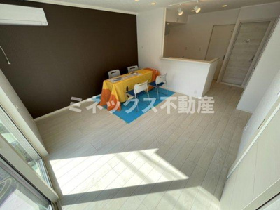 【居間・リビング】 | Frieden(フリーデン）C棟