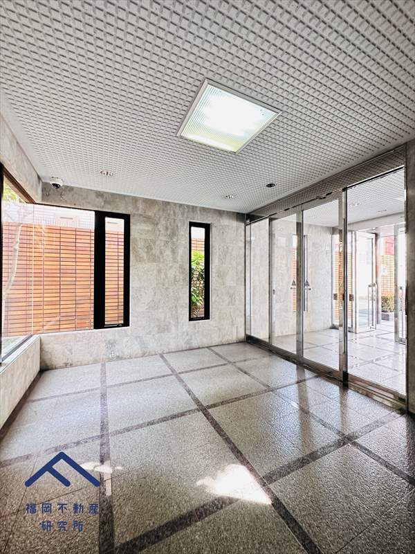 ヴェルビュ高宮のエントランス