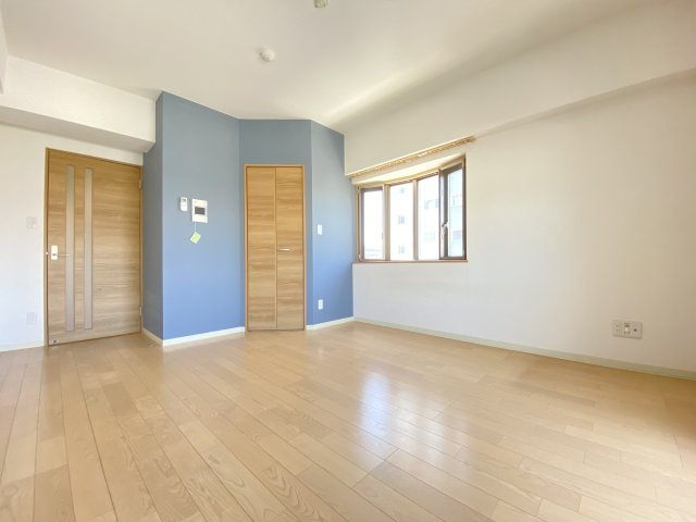 【居間・リビング】Yell　Residence　横川新橋