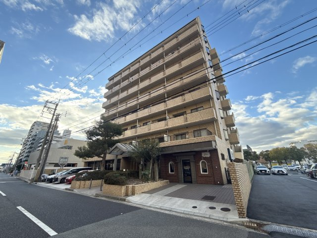 クリーンピア南大路時計台の外観