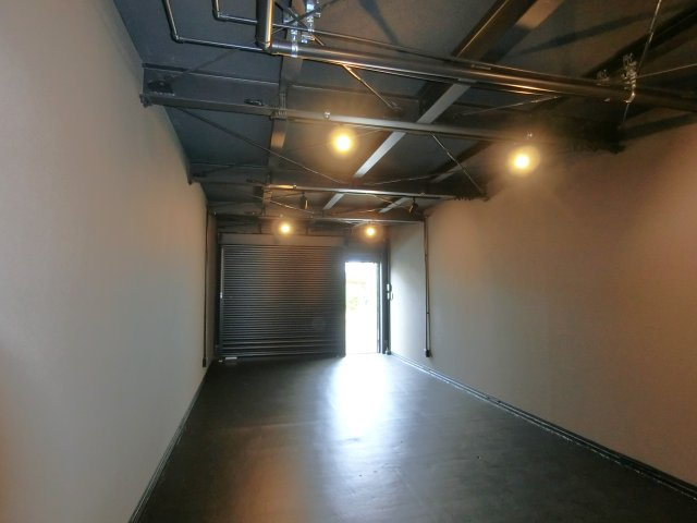 ＩＣＨＩＮＯＭＩＹＡ　ＢＡＳＥの駐車場|ガレージ