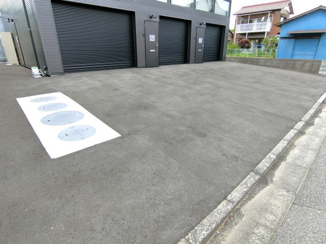 ＩＣＨＩＮＯＭＩＹＡ　ＢＡＳＥの駐車場