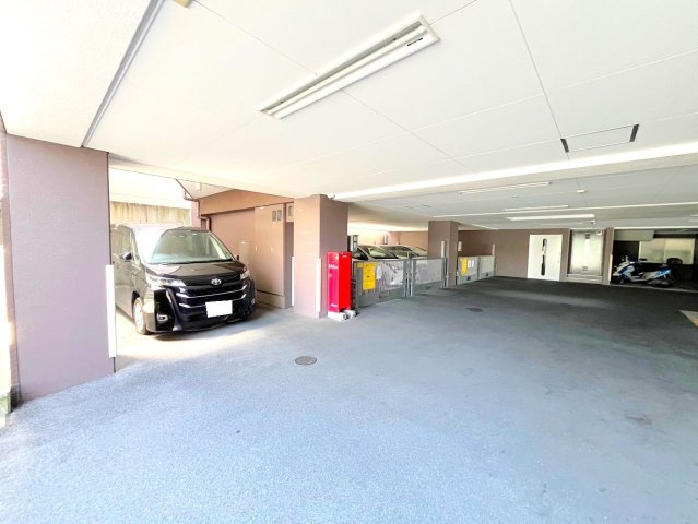 ◆即入居ＯＫ◆リフォーム完了済み◆オートロック付きマンション◆グレース・フリーロア伏水の駐車場|駐車場