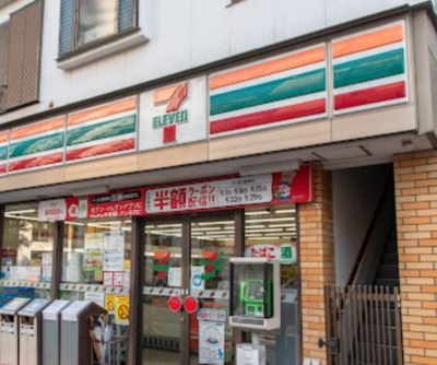 【周辺】 | カーサ・プルニア　13826 | セブンイレブン 中野6丁目店まで181ｍ