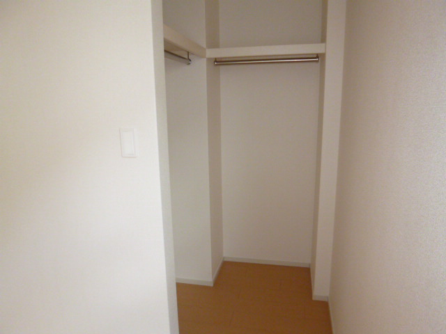 ルミエールＣの収納|ウォークインクローゼット